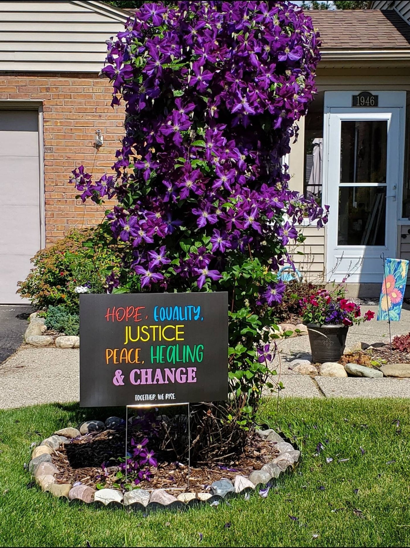 Black Lives Matter yard sign