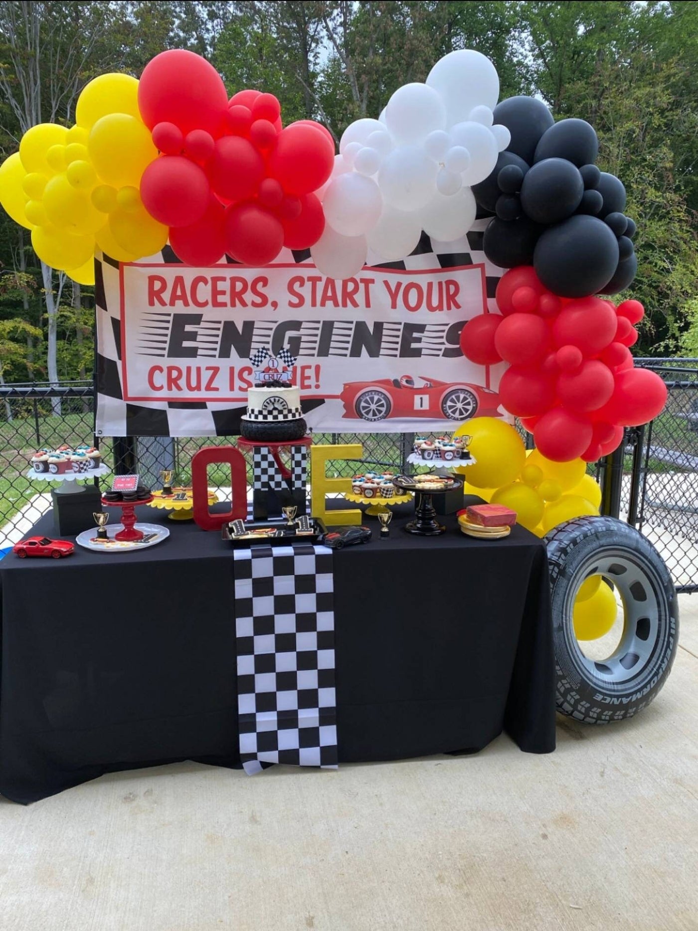 Racecar Birthday Banner, Race Car Party Decor, Hot Wheels Birthday Party, Car Party Decorations, Race Car Checkered Flag Banner, Boy Party